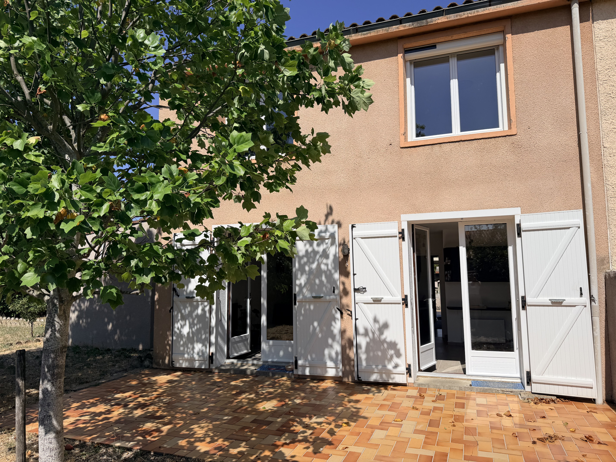 MAISON REVEL AVEC GARAGE ET JARDIN
